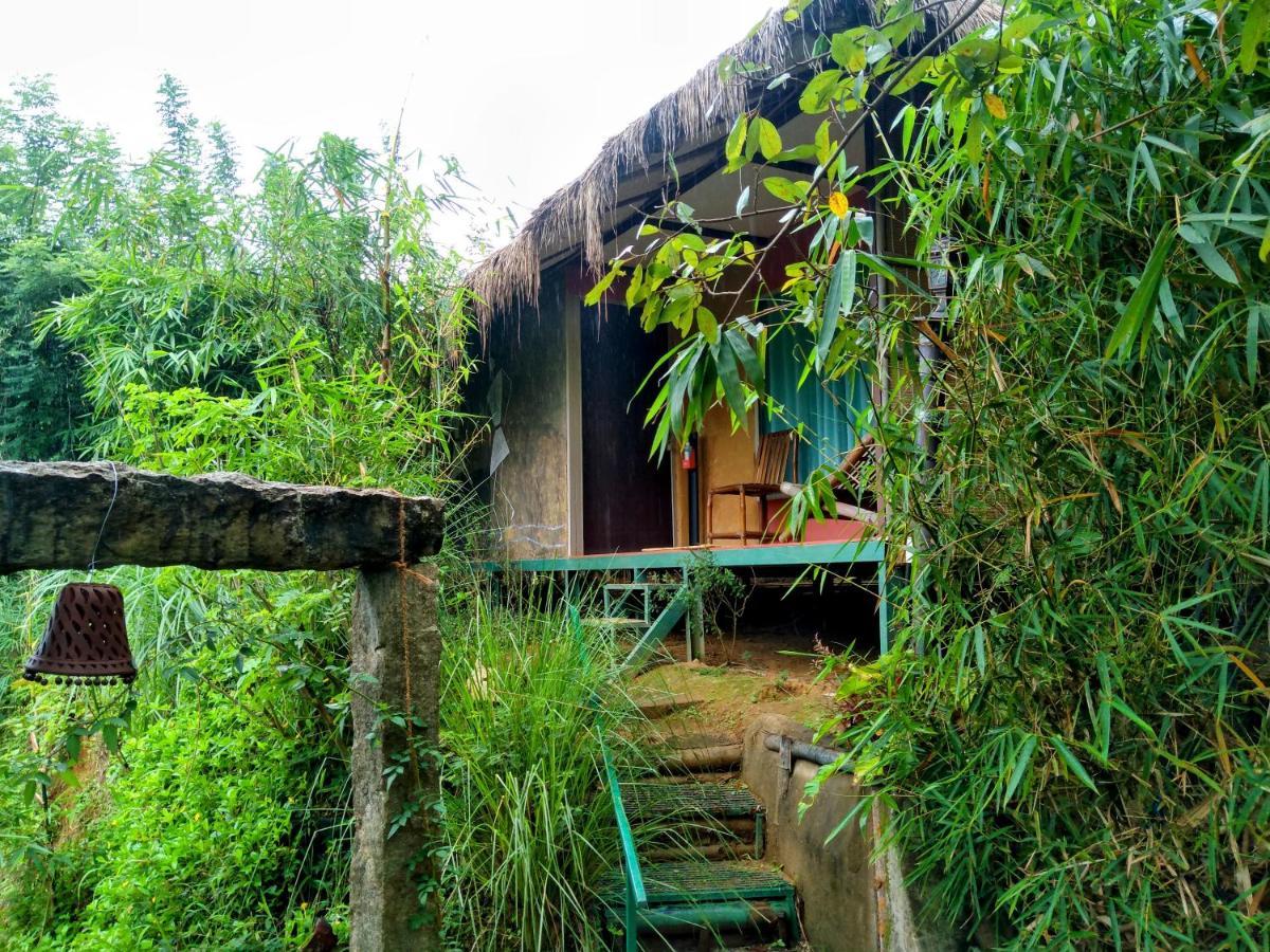 Koomankolly Resort Thirunelly Exteriör bild