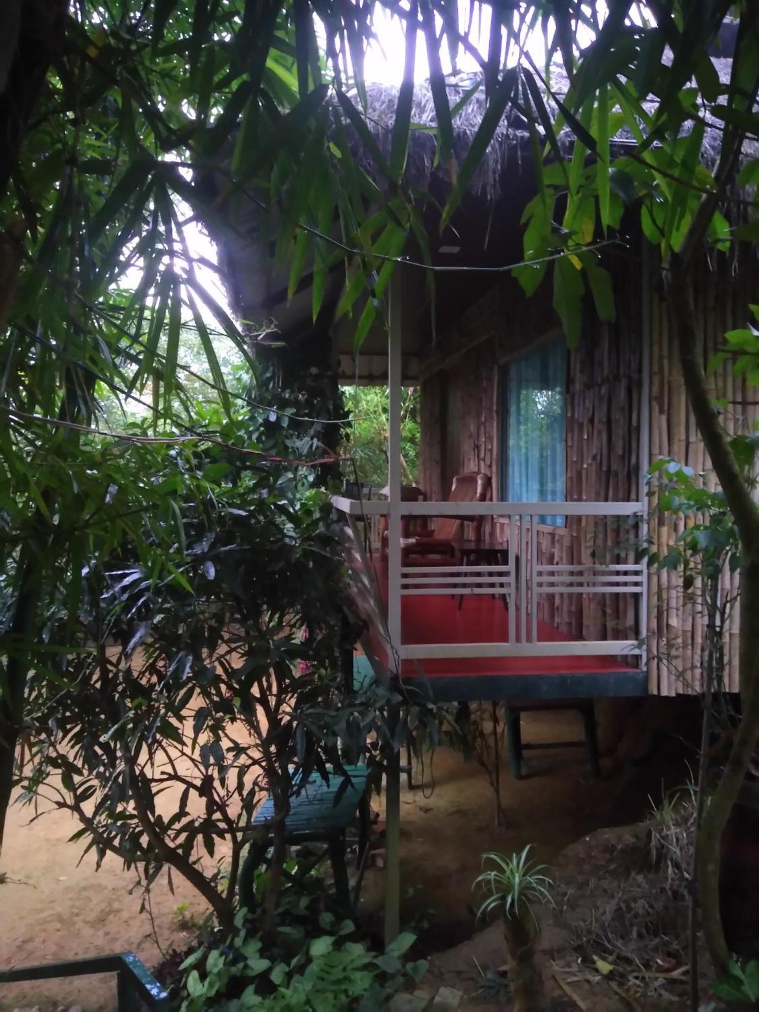 Koomankolly Resort Thirunelly Exteriör bild
