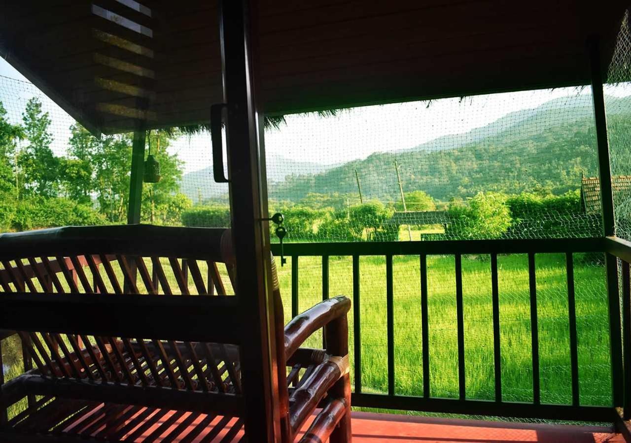 Koomankolly Resort Thirunelly Exteriör bild
