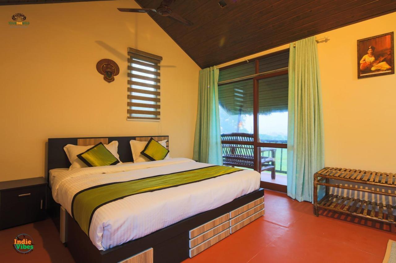 Koomankolly Resort Thirunelly Exteriör bild