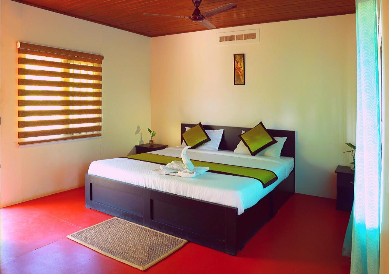 Koomankolly Resort Thirunelly Exteriör bild